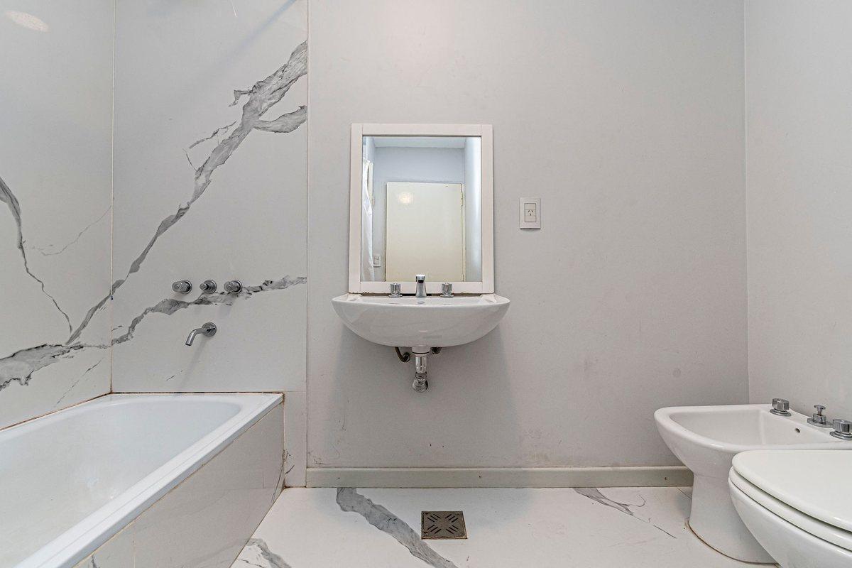 Foto de Venta Casa 4 amb en San Martin con Pileta y Jardín, imagen 4