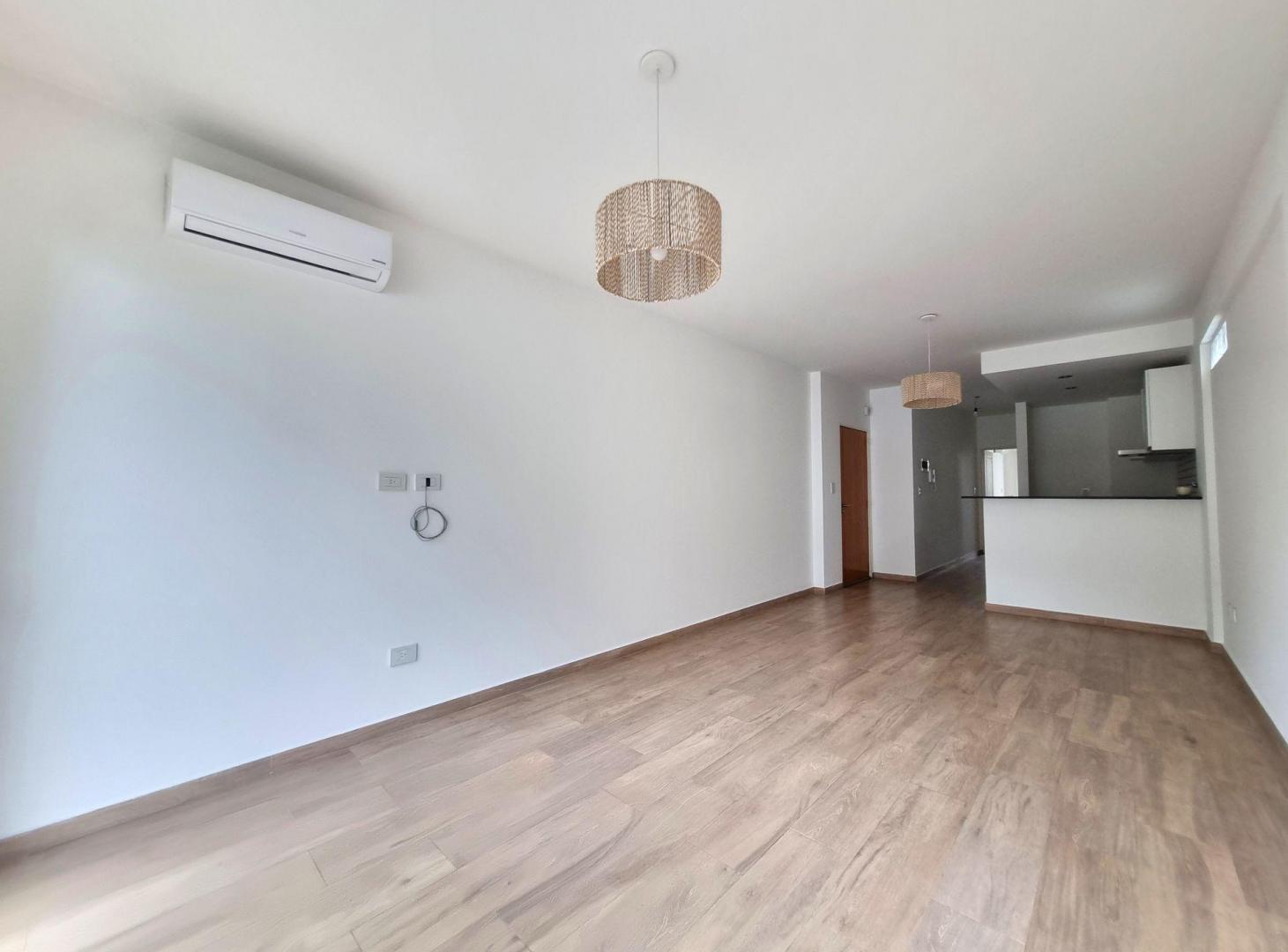 Foto de VENTA DEPARTAMENTO BELGRANO 2 AMB CON COCHERA, imagen 2