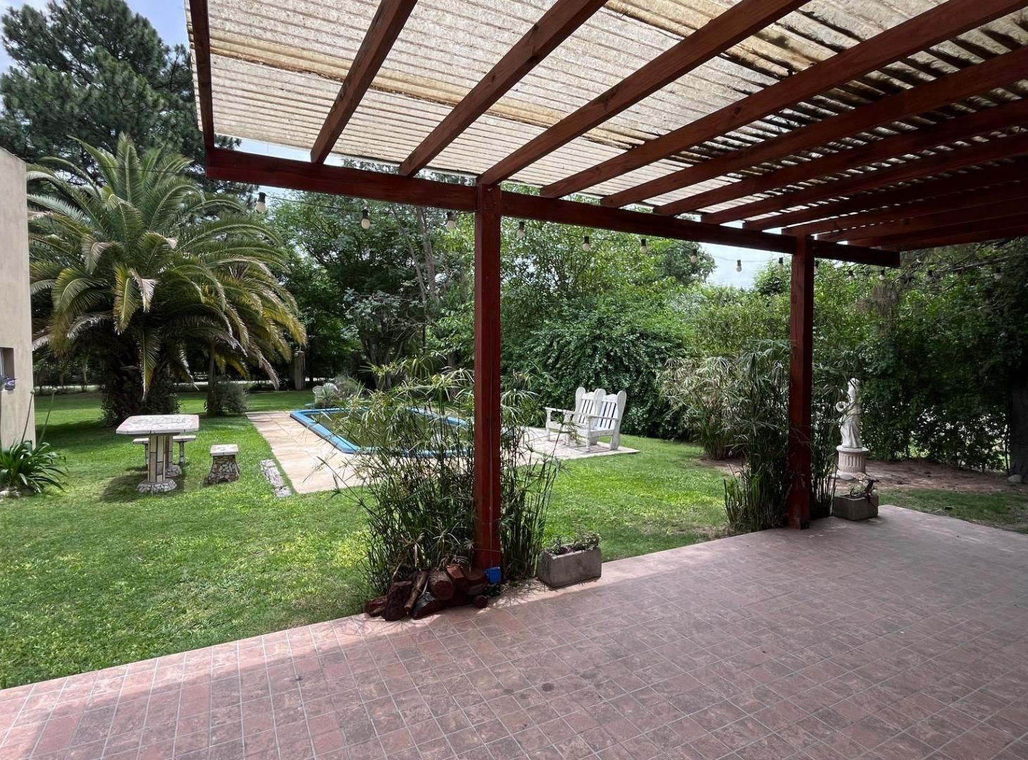 Foto de venta casa con pileta Campana PBA, imagen 3
