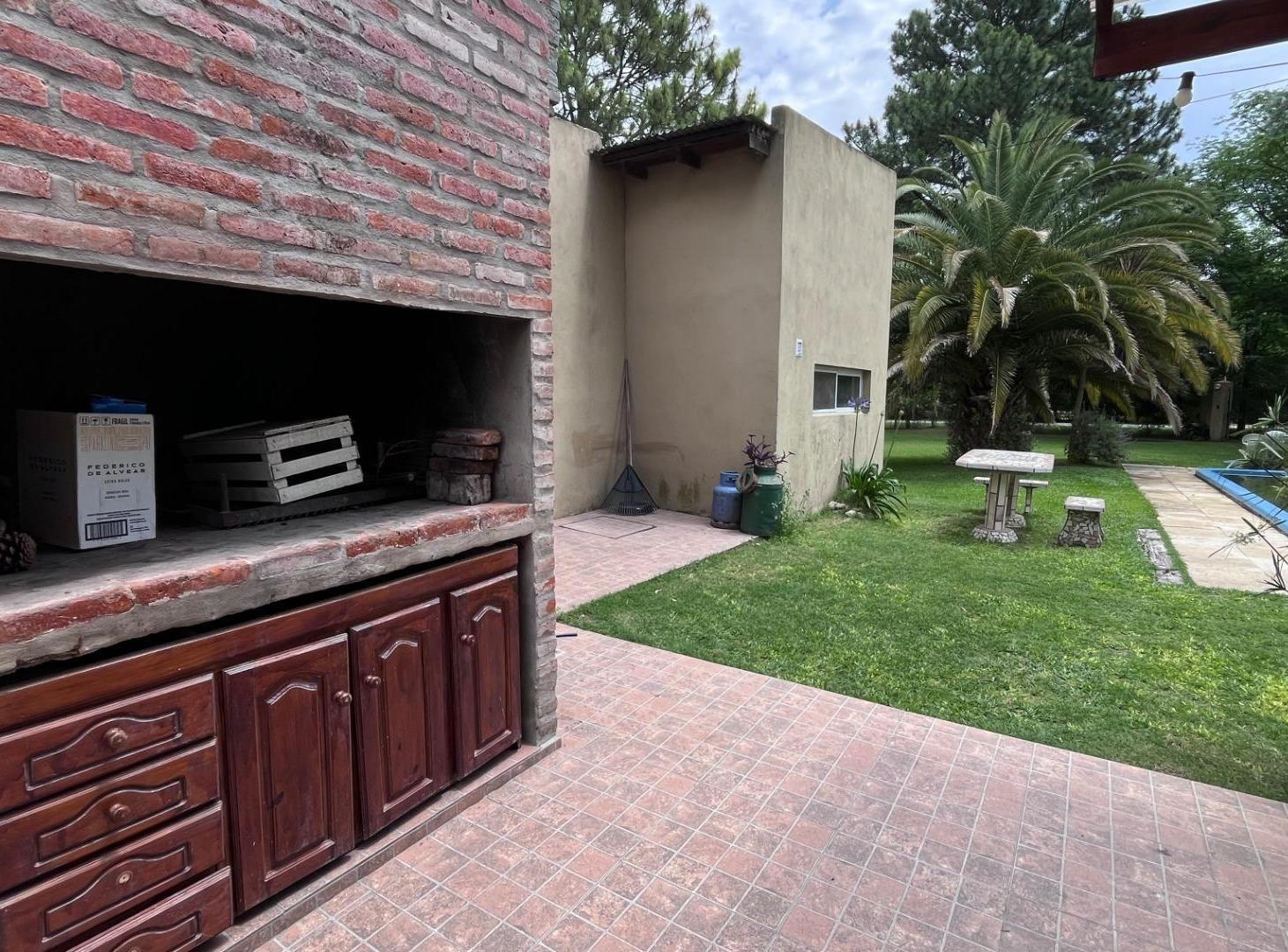 Foto de venta casa con pileta Campana PBA, imagen 2