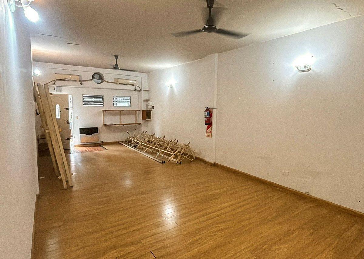 Foto de Local en Venta Coghlan, imagen 2