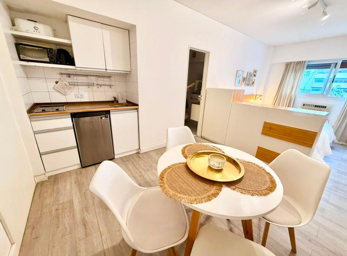 Foto de DEPARTAMENTO MONOAMBIENTE VENTA RECOLETA.USO PROF, imagen 1