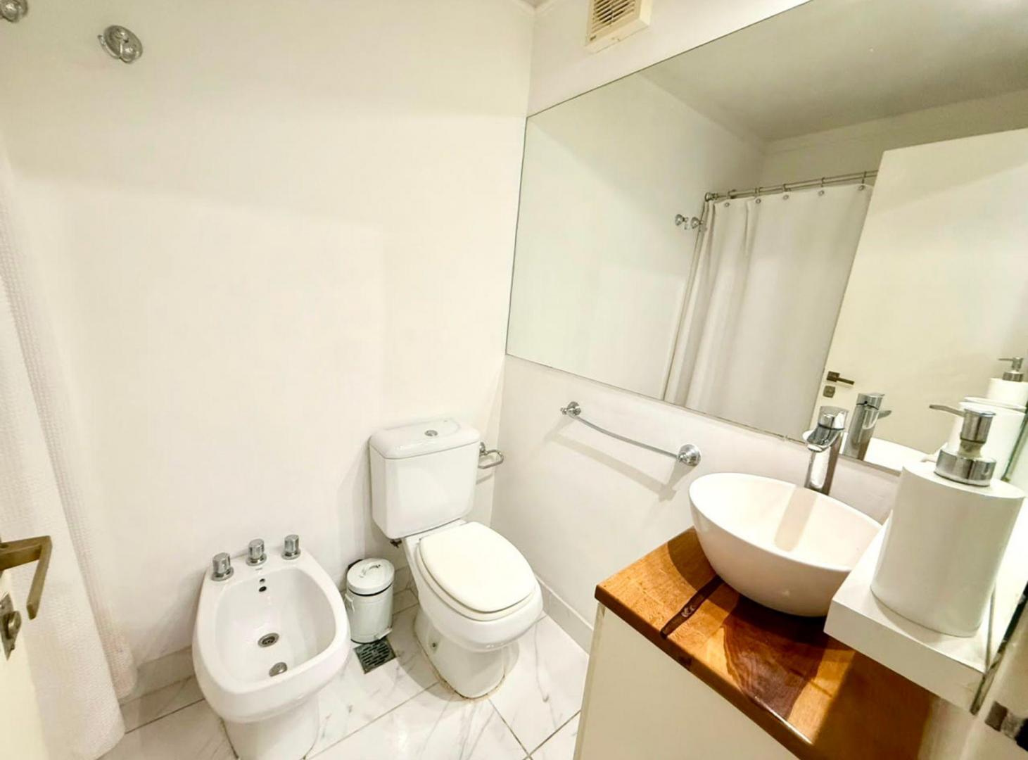 Foto de DEPARTAMENTO MONOAMBIENTE VENTA RECOLETA.USO PROF, imagen 3