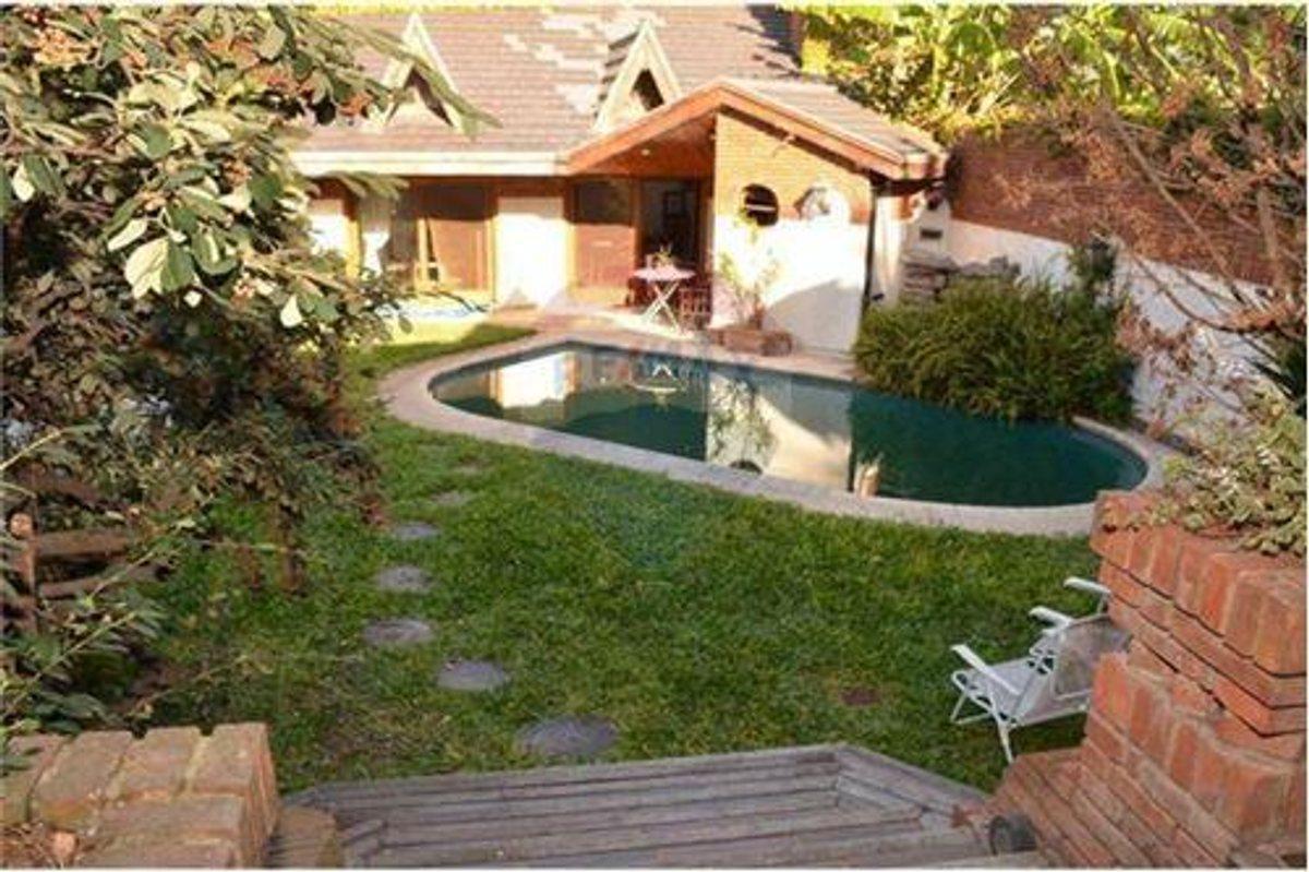 Foto de Casa venta Belgrano R con pileta jardin y cochera, imagen 1