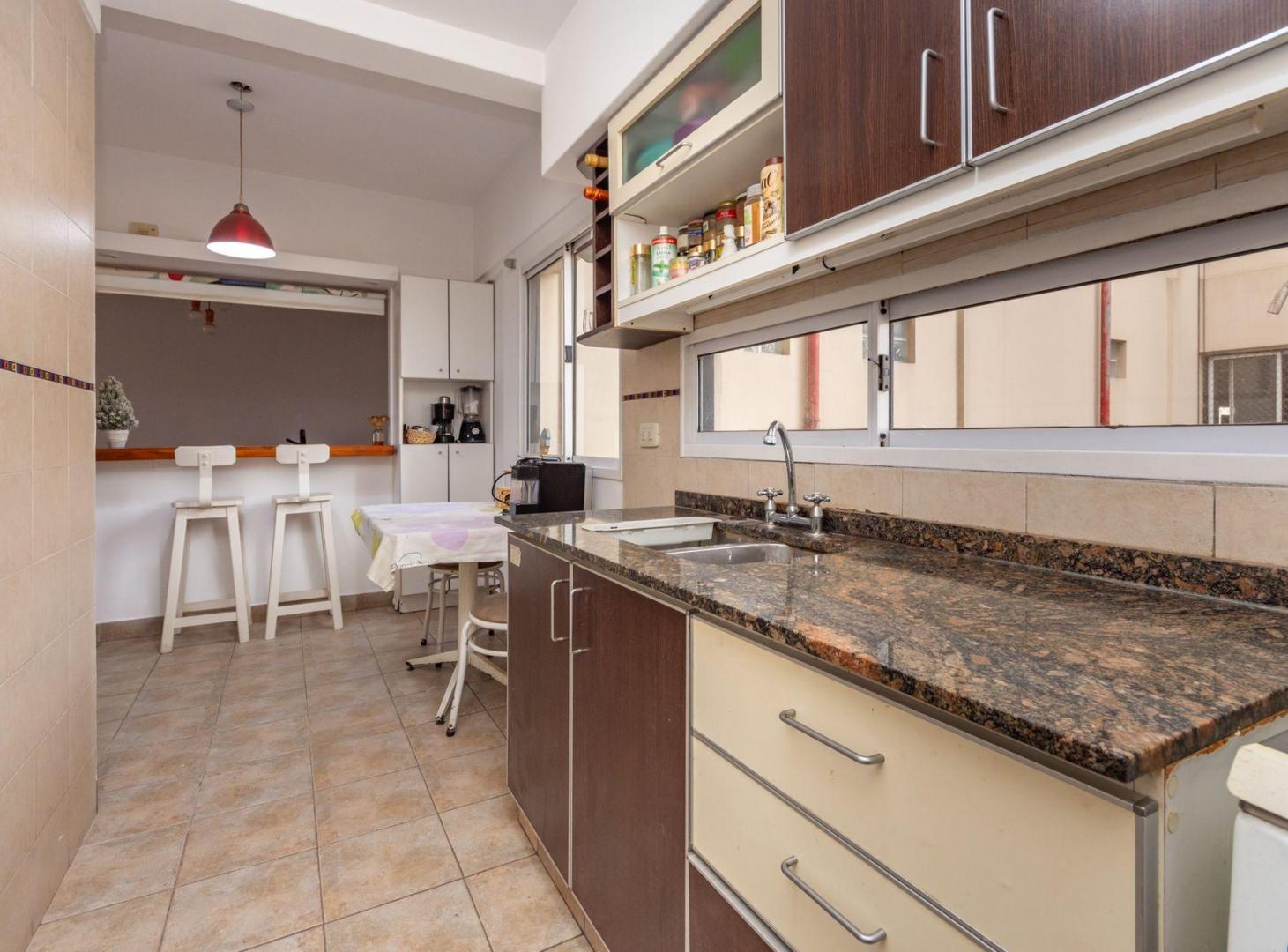 Foto de Venta Depto 3 ambientes con cochera fija y balcon, imagen 1