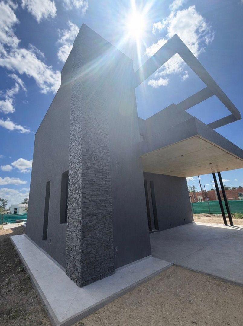 Foto de CASA 6 AMBIENTES EN SANTA SOFIA PILAR DEL ESTE, imagen 3