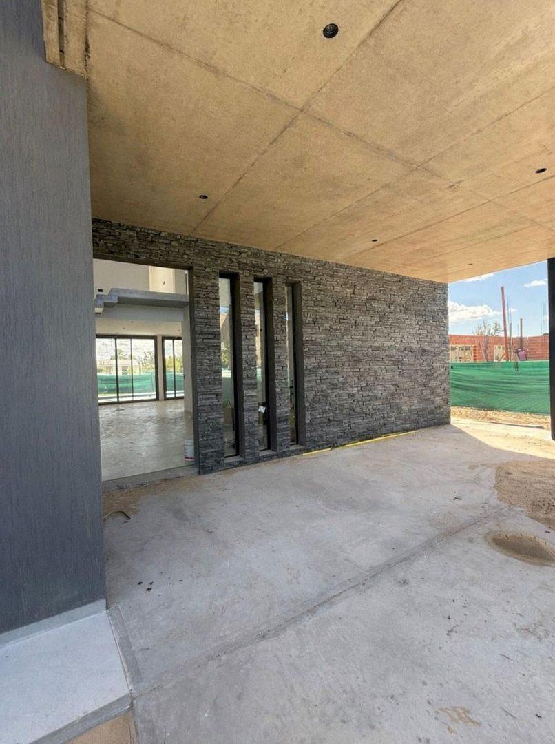 Foto de CASA 6 AMBIENTES EN SANTA SOFIA PILAR DEL ESTE, imagen 2