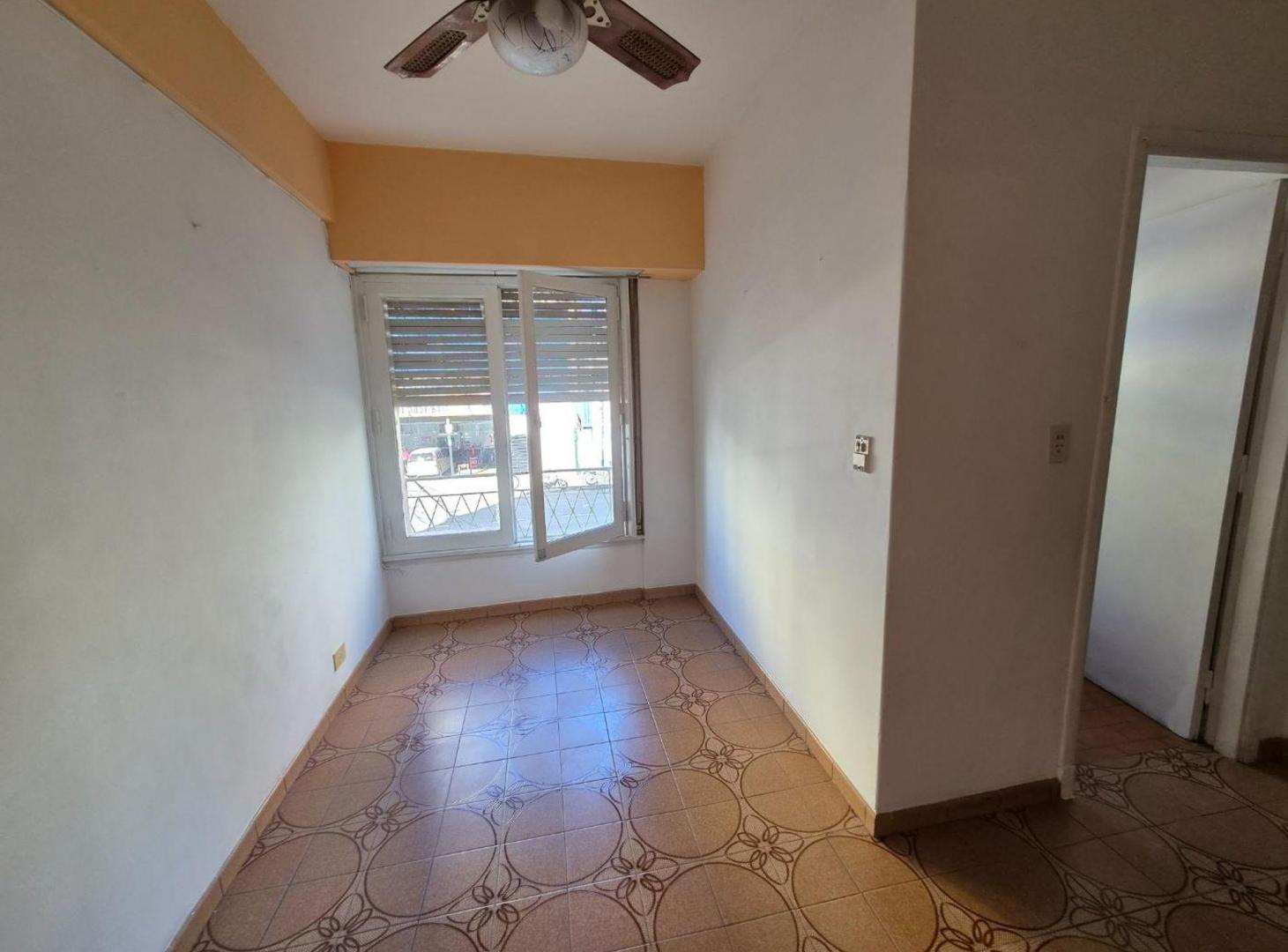 Foto de 2 ambientes en venta monserrat a metros de la Uade, imagen 2