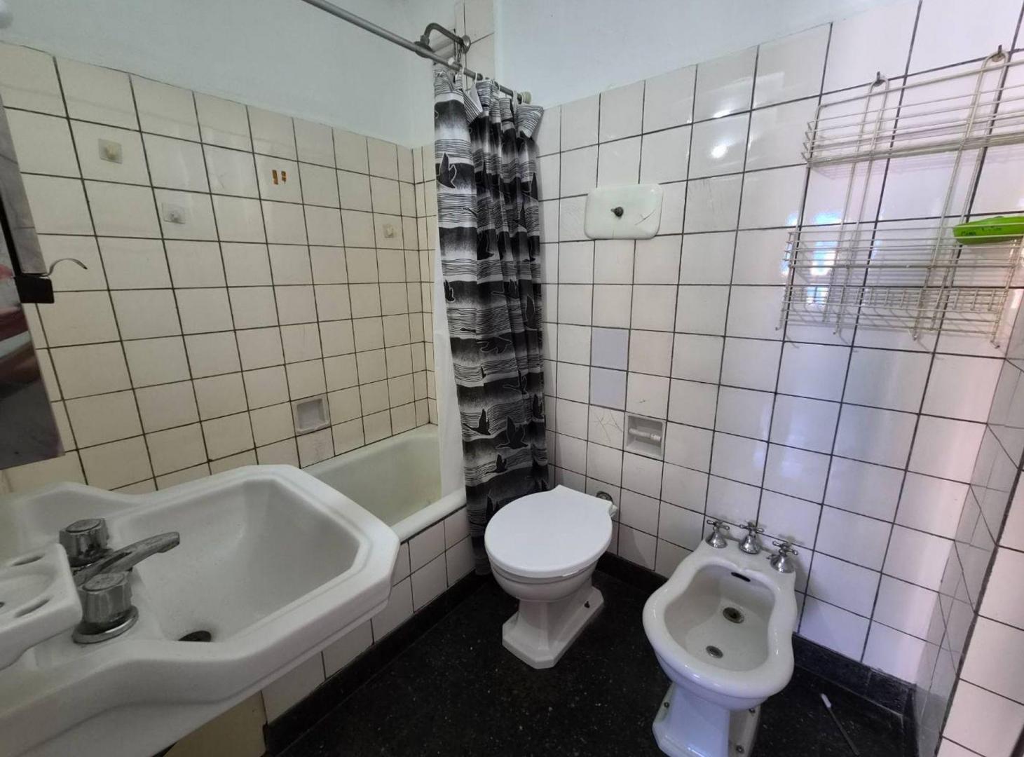Foto de 2 ambientes en venta monserrat a metros de la Uade, imagen 1