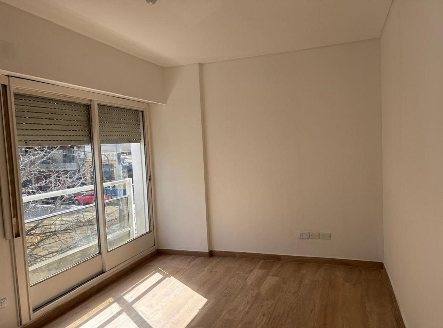Foto de VENTA 3 AMBIENTES RECICLADO A NUEVO EN DEVOTO, imagen 2