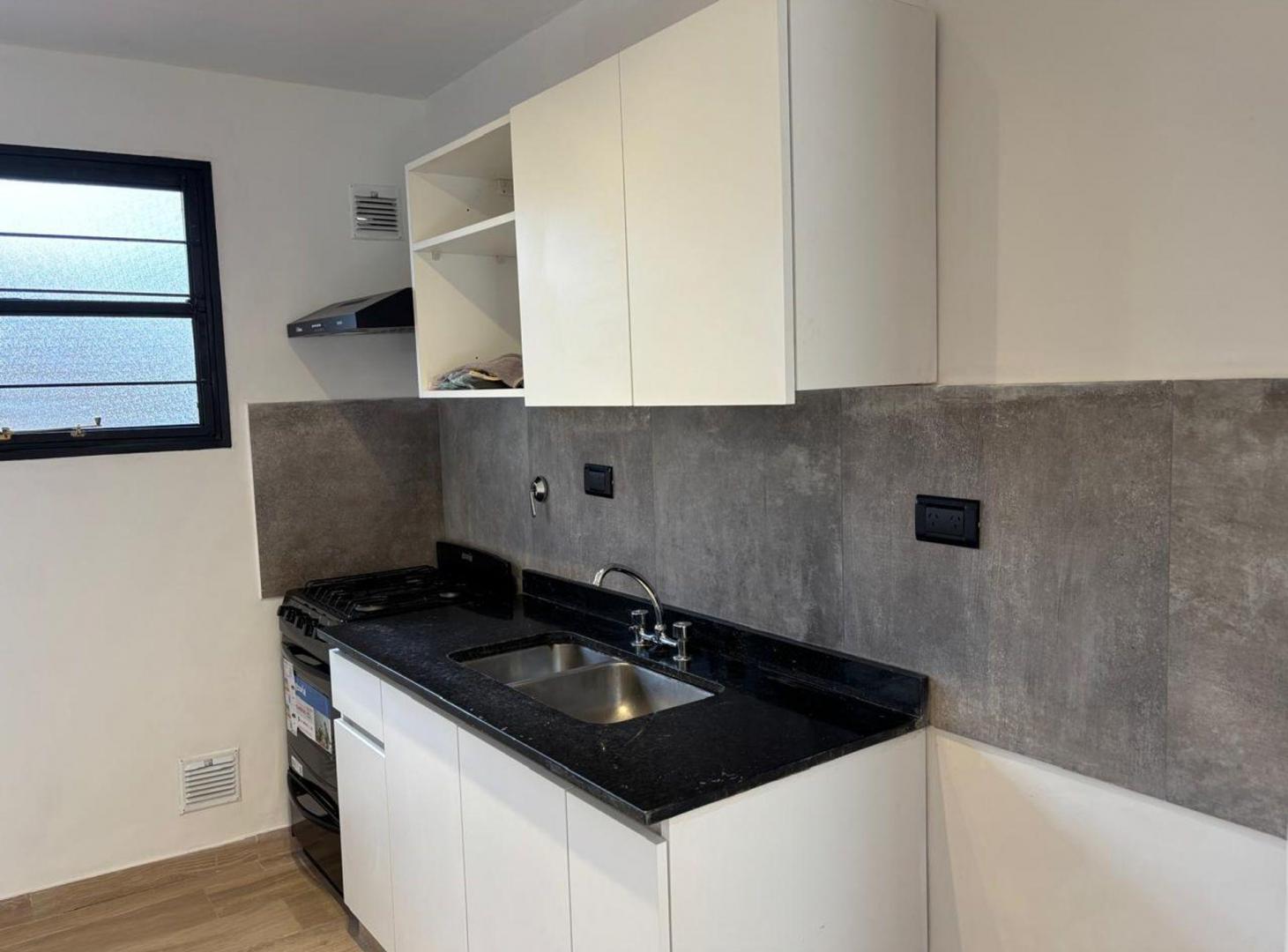 Foto de VENTA 3 AMBIENTES RECICLADO A NUEVO EN DEVOTO, imagen 4