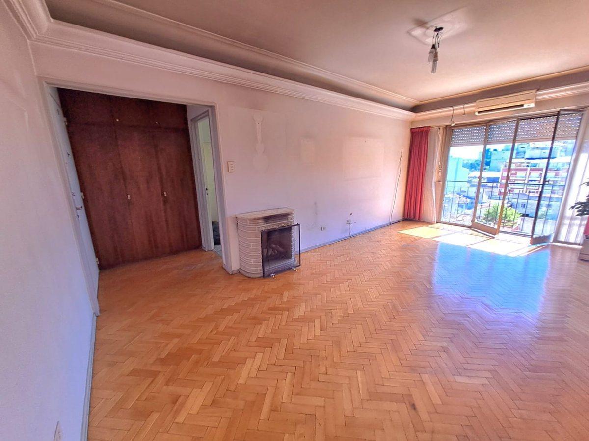 Foto de VENTA 2 AMB C/COCHERA LUMINOSO EN TORRE FLORESTA, imagen 3