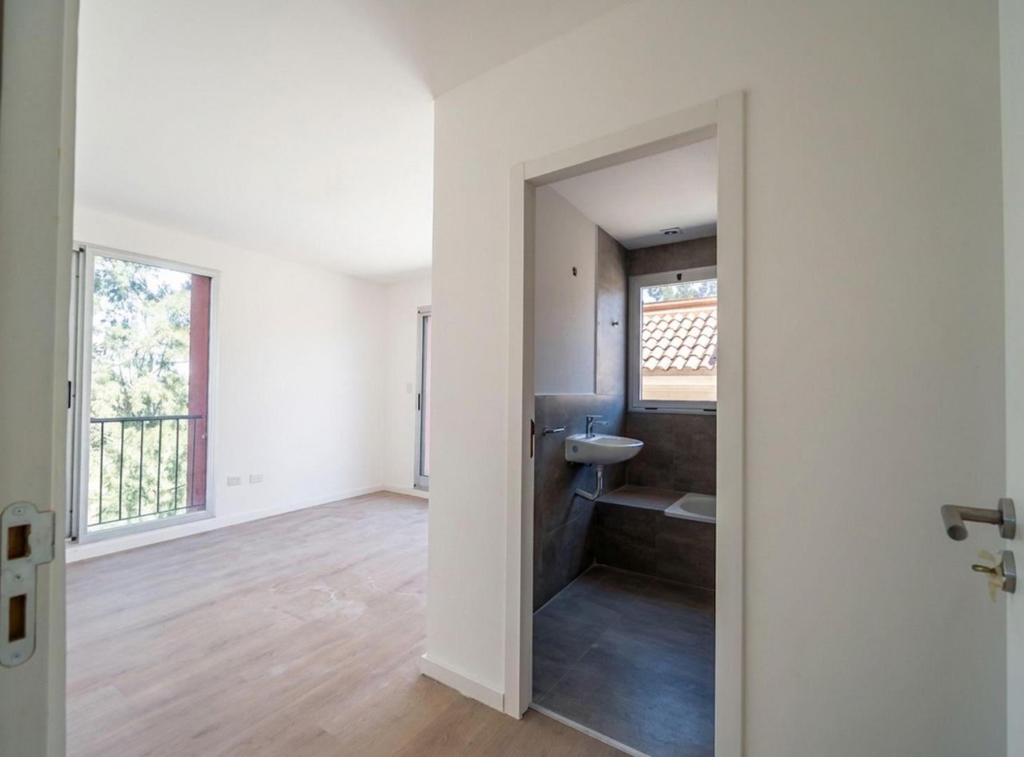 Foto de VENTA 2 AMB VILLA ROSA PILAR BALCON TERRAZA, imagen 4
