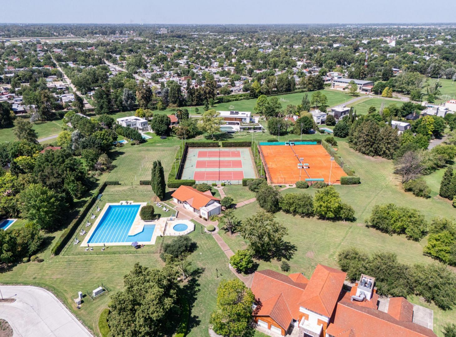 Foto de LOTE AL GOLF EN VENTA CLUB PRIVADO EL OMBÚ EZEIZA, imagen 4