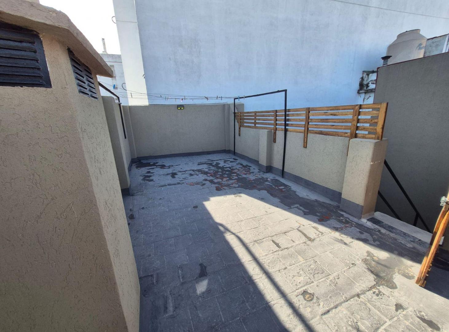 Foto de CASA 5 AMB VENTA FLORESTA PATIO TERRAZA A/CREDITO, imagen 5