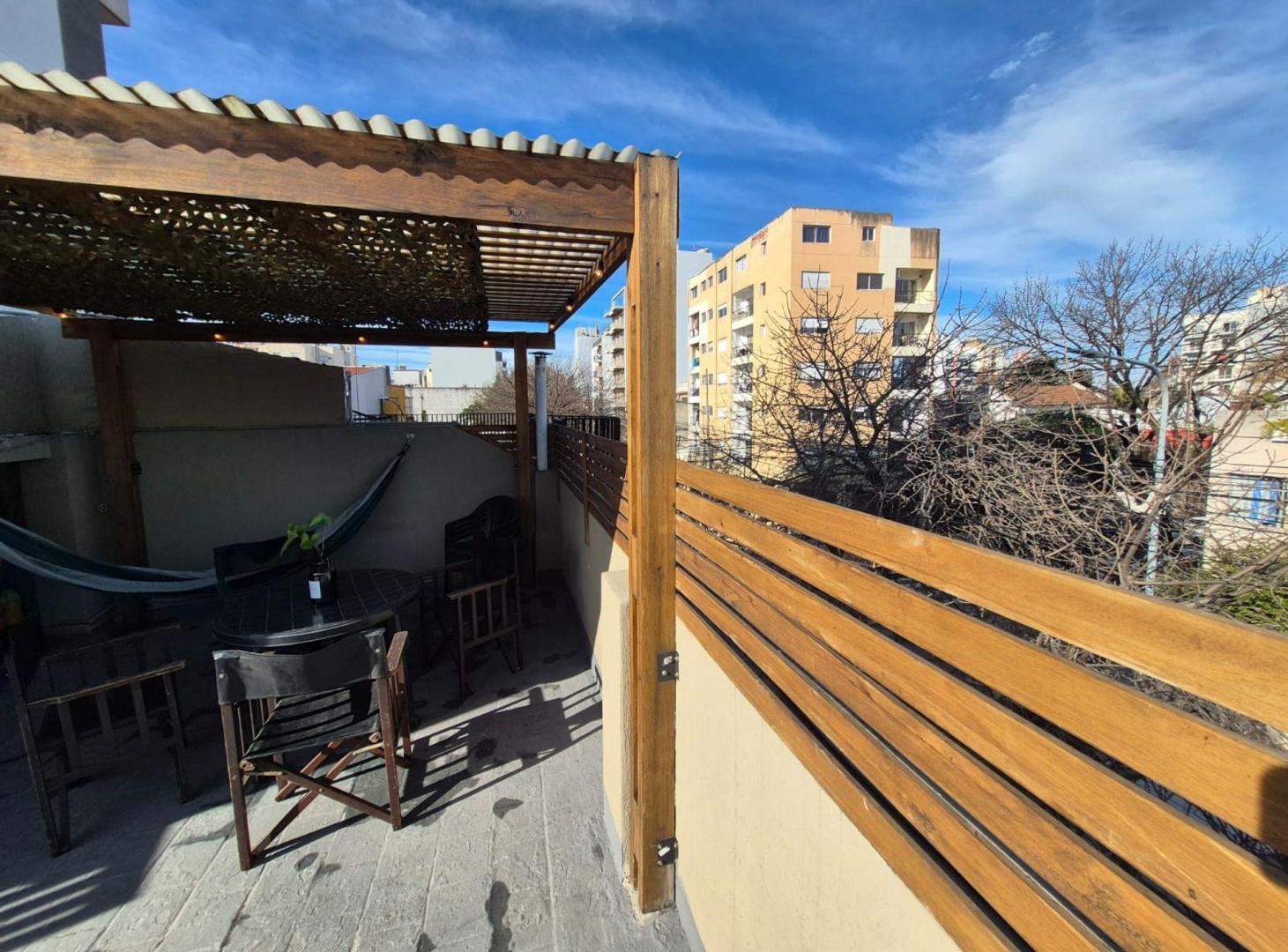 Foto de CASA 5 AMB VENTA FLORESTA PATIO TERRAZA A/CREDITO, imagen 2