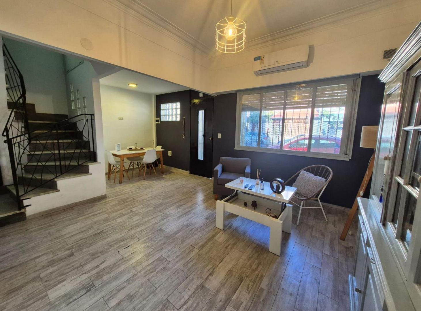 Foto de CASA 5 AMB VENTA FLORESTA PATIO TERRAZA A/CREDITO, imagen 4
