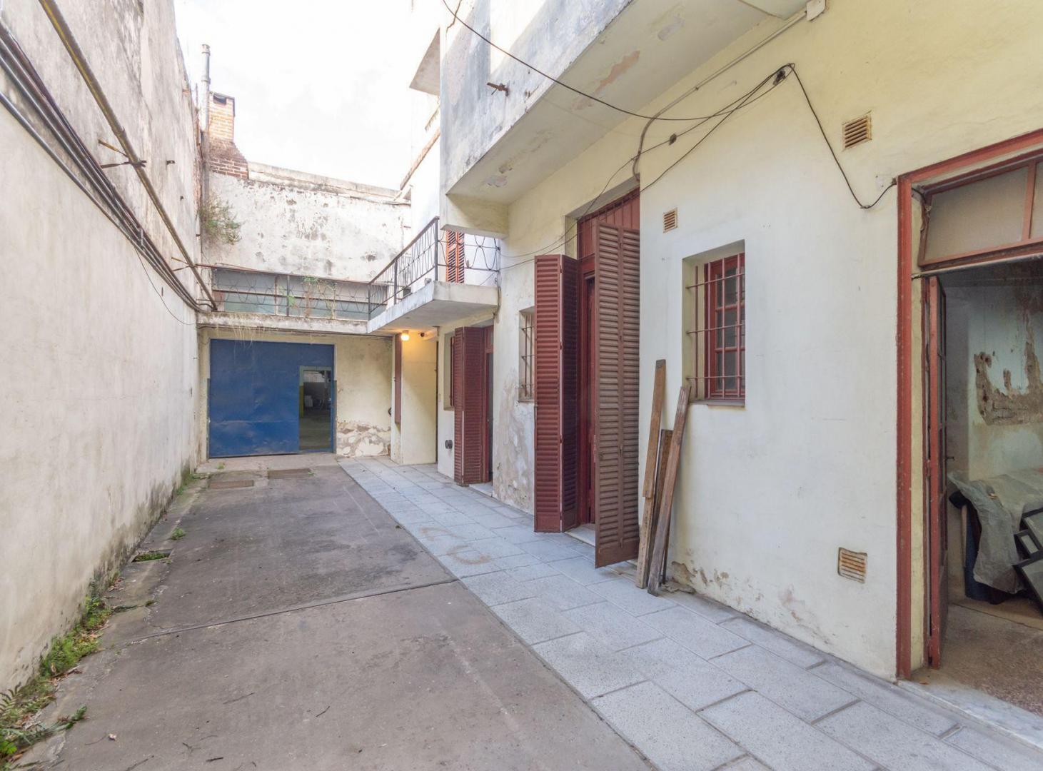 Foto de Venta Galpon taller con oficinas acceso vehicular, imagen 3