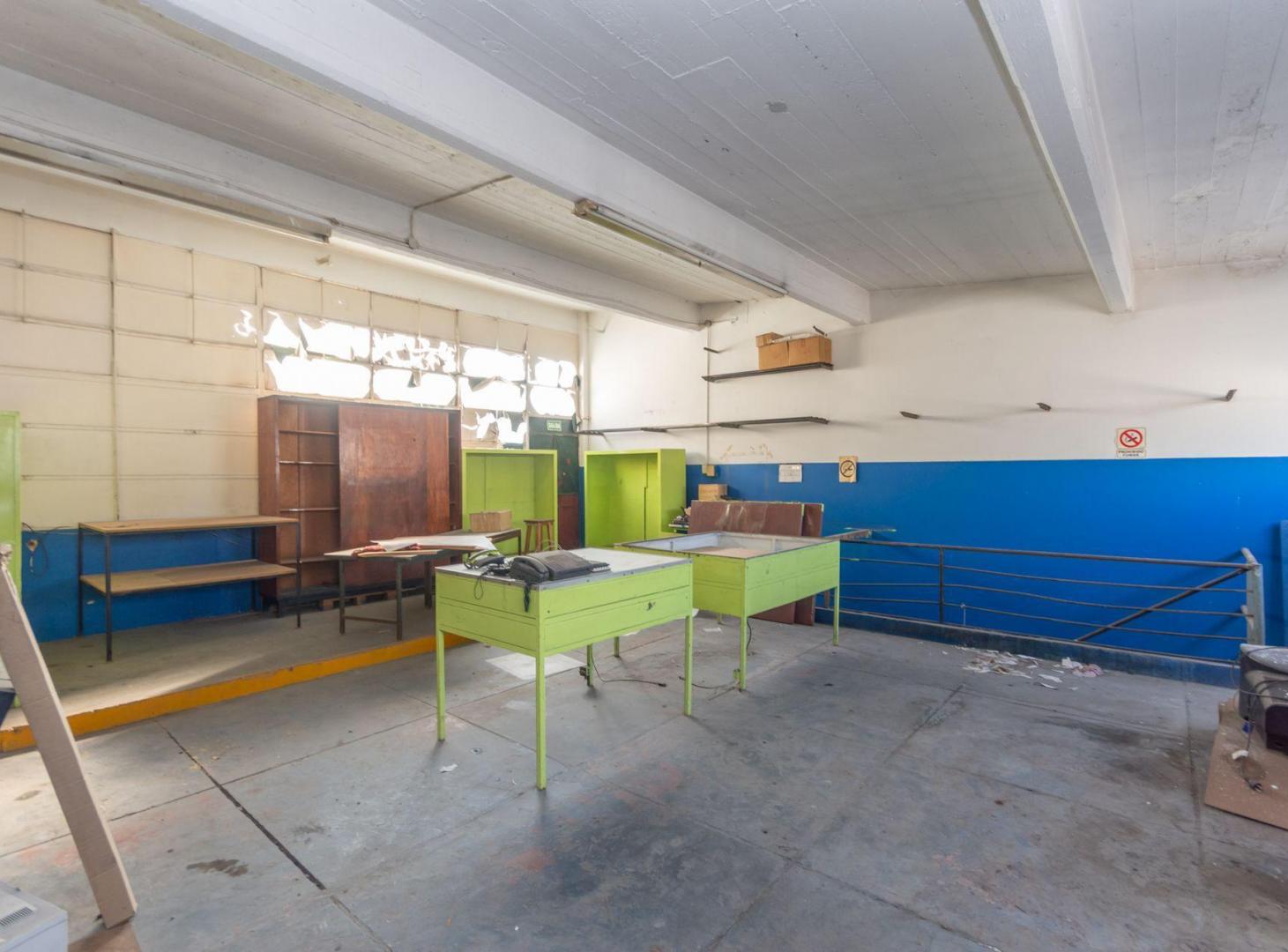 Foto de Venta Galpon taller con oficinas acceso vehicular, imagen 2
