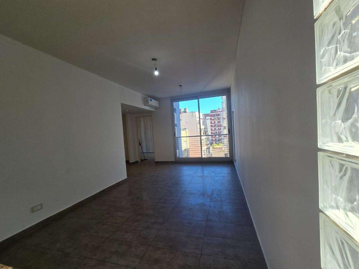 Foto de DEPARTAMENTO 2 AMB PALERMO HOLLYWOOD MUY LUMINOSO, imagen 2