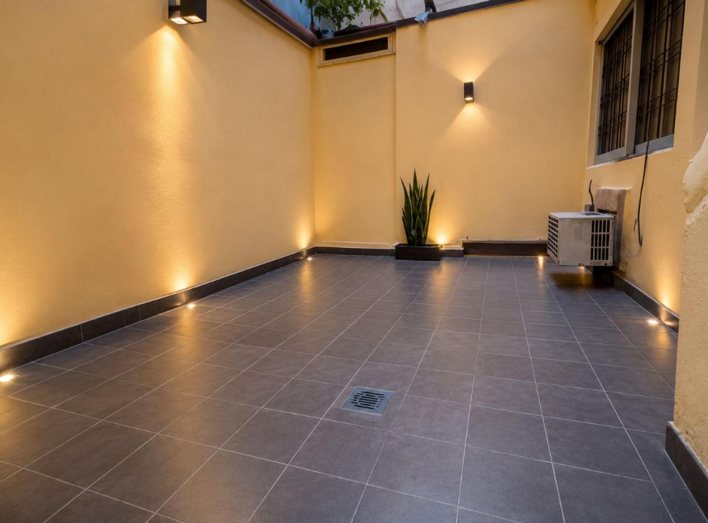 Foto de VENTA DEPTO 2 AMB PATIO APTO COMERCIAL SEG 24 HS, imagen 5