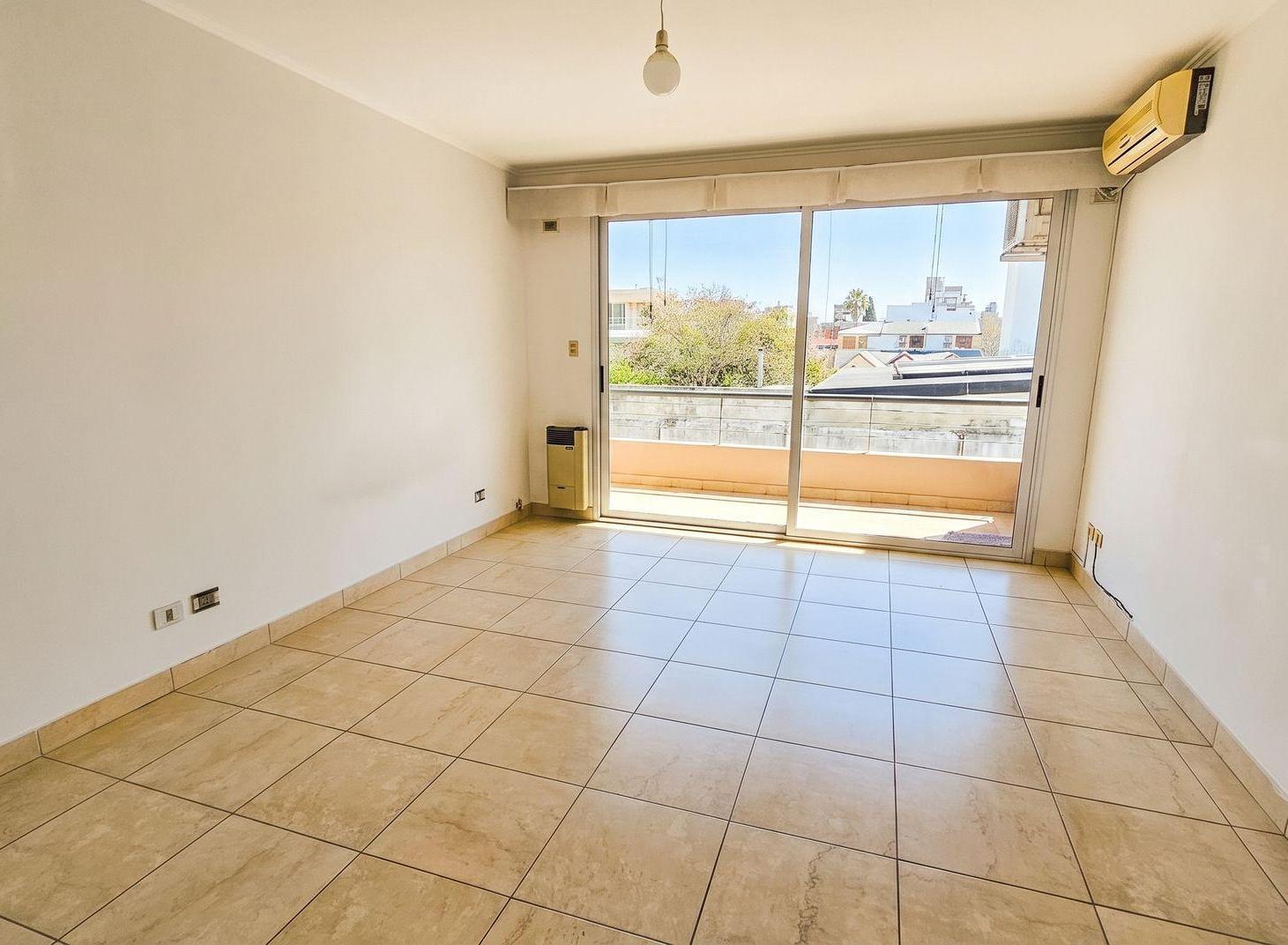 Foto de Venta Departamento Monoambiente Villa Urquiza, imagen 1