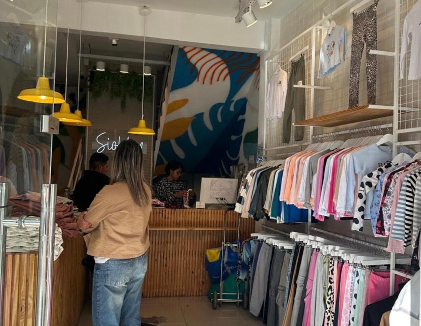 Foto de Excelente Local venta Bogota 3500 Avellaneda, imagen 4