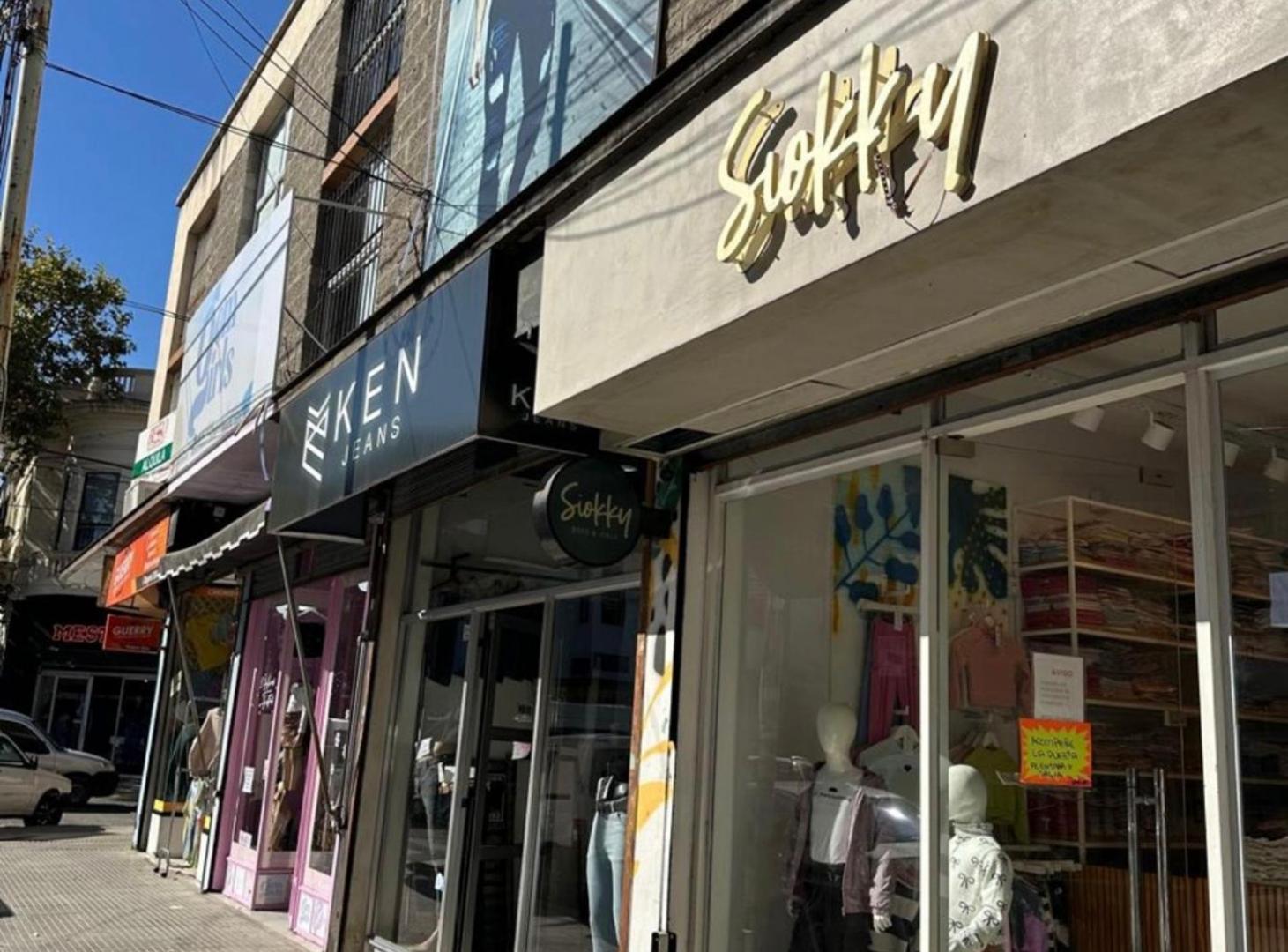 Foto de Excelente Local venta Bogota 3500 Avellaneda, imagen 1