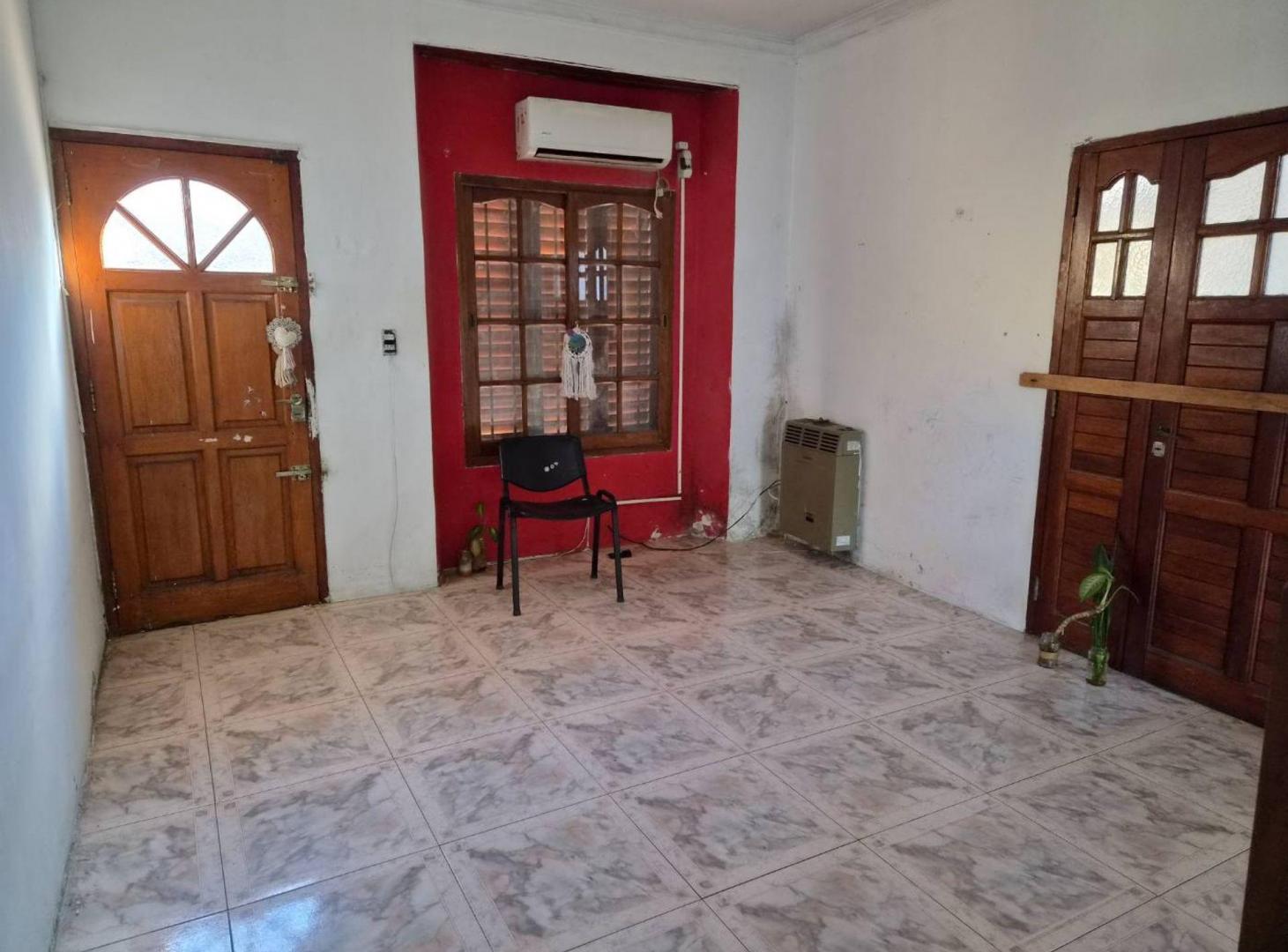 Foto de Casa en venta de 4 ambientes en Adrogue con parque, imagen 5