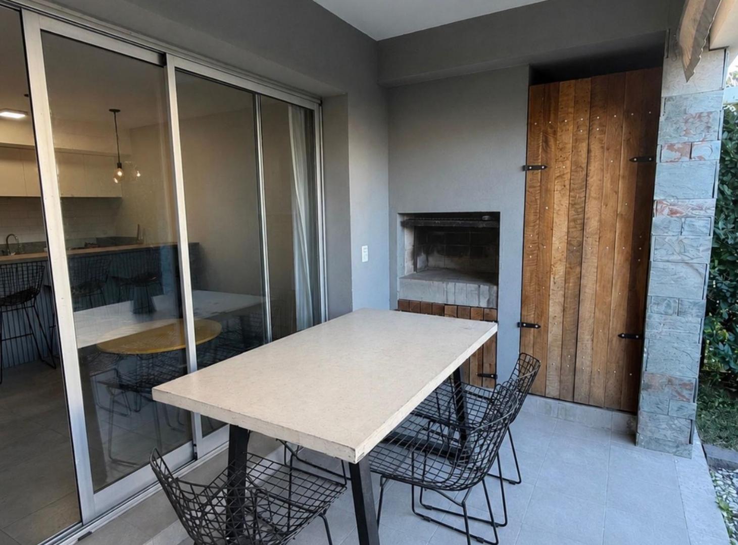 Foto de VENTA 2 AMBIENTES CON PATIO CON JARDIN EN LAGOON, imagen 4