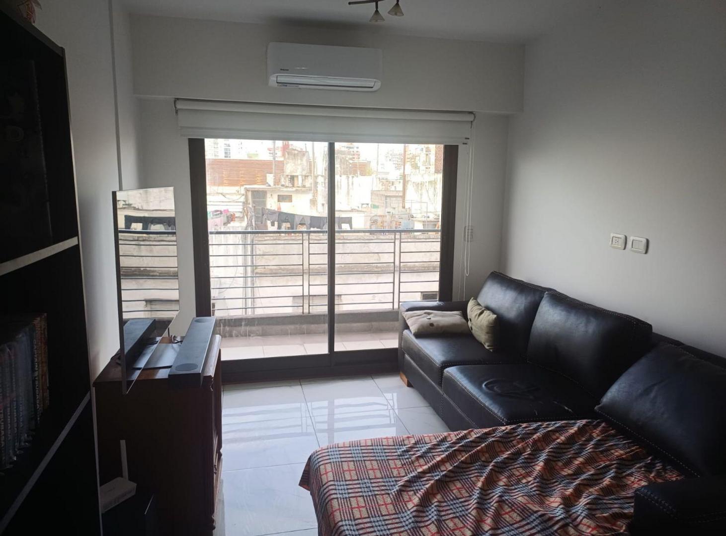 Foto de VENTA DOS AMBIENTES BALVANERA, imagen 2