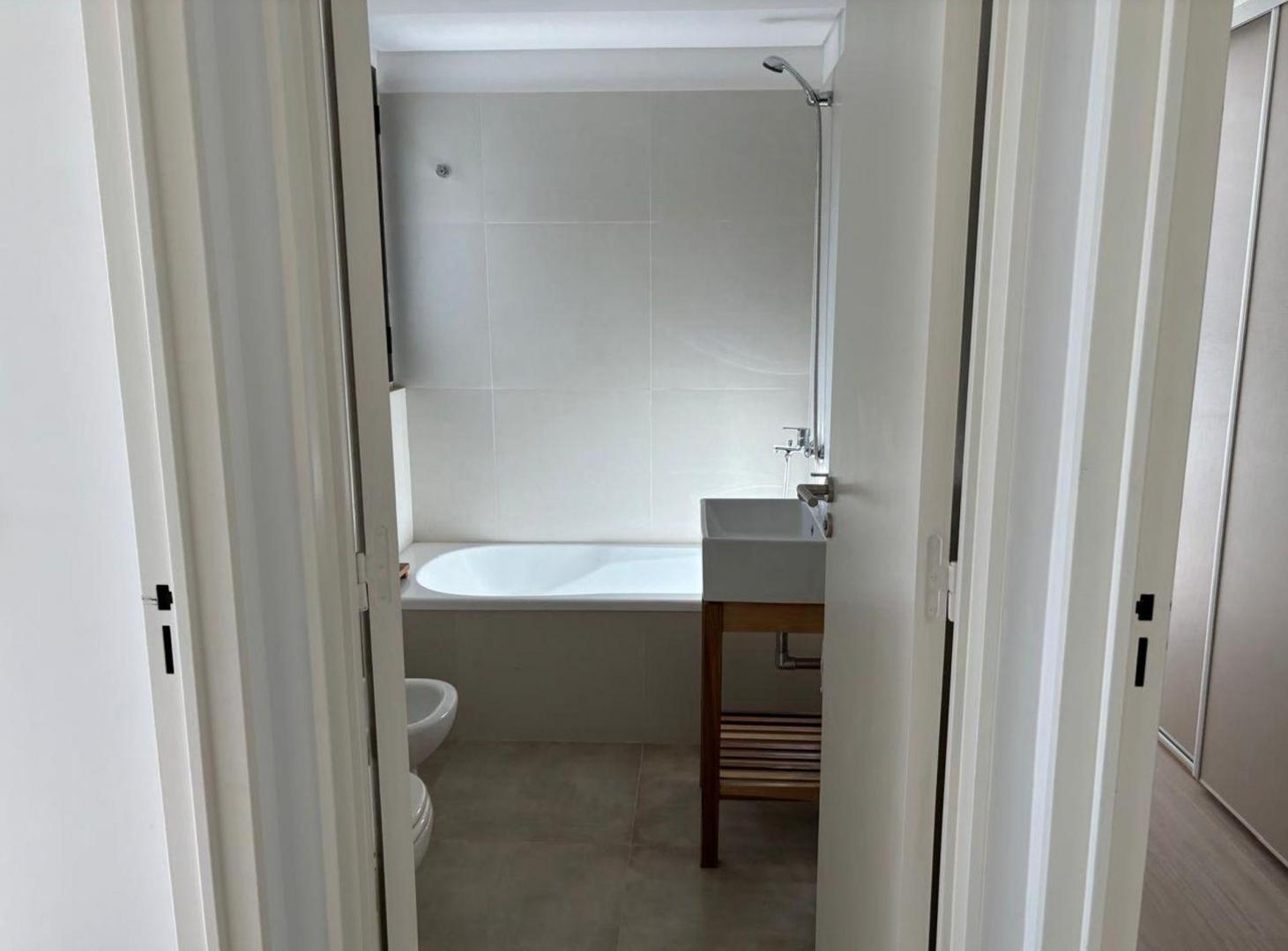 Foto de VENTA 3 AMBIENTES A ESTRENAR TORRE EN ABASTO, imagen 3
