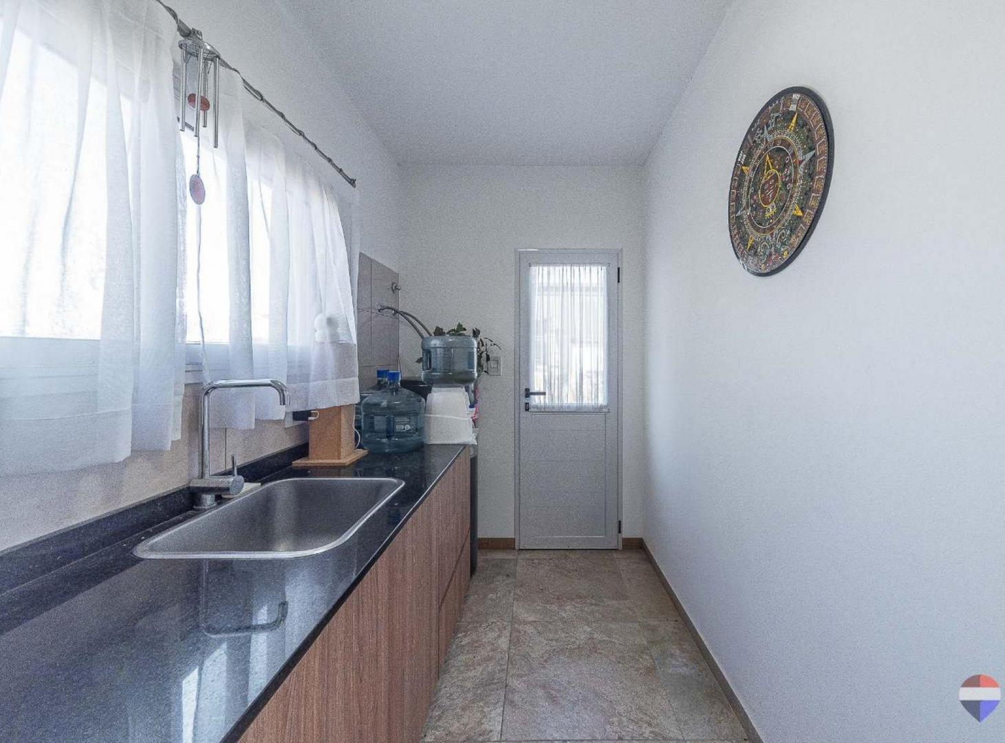 Foto de VENTA CASA EN LAGOS DE CANNING LOTE INTERNO PILETA, imagen 4