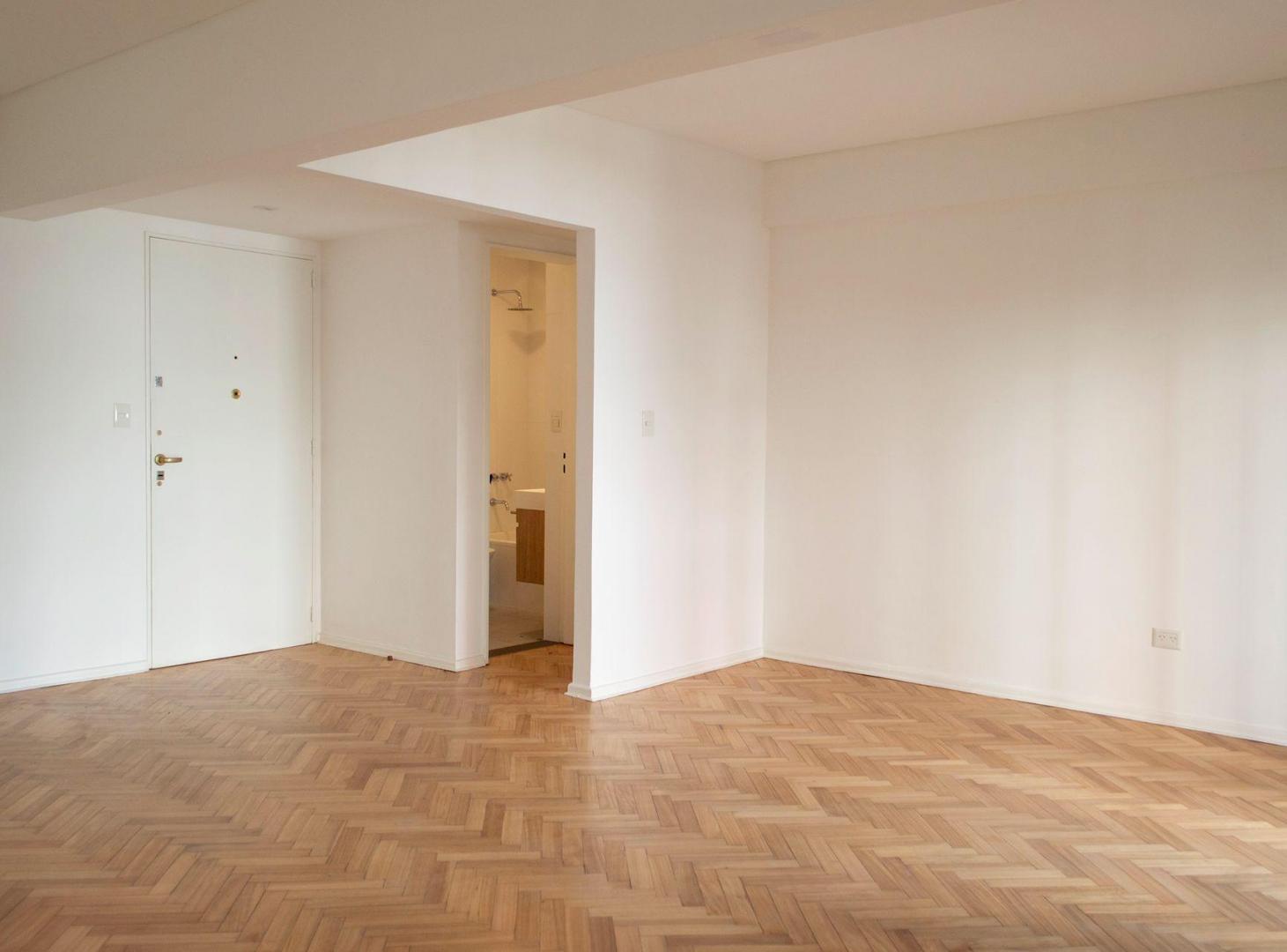 Foto de Venta Depto 4 ambientes con cochera Av Libertador, imagen 1