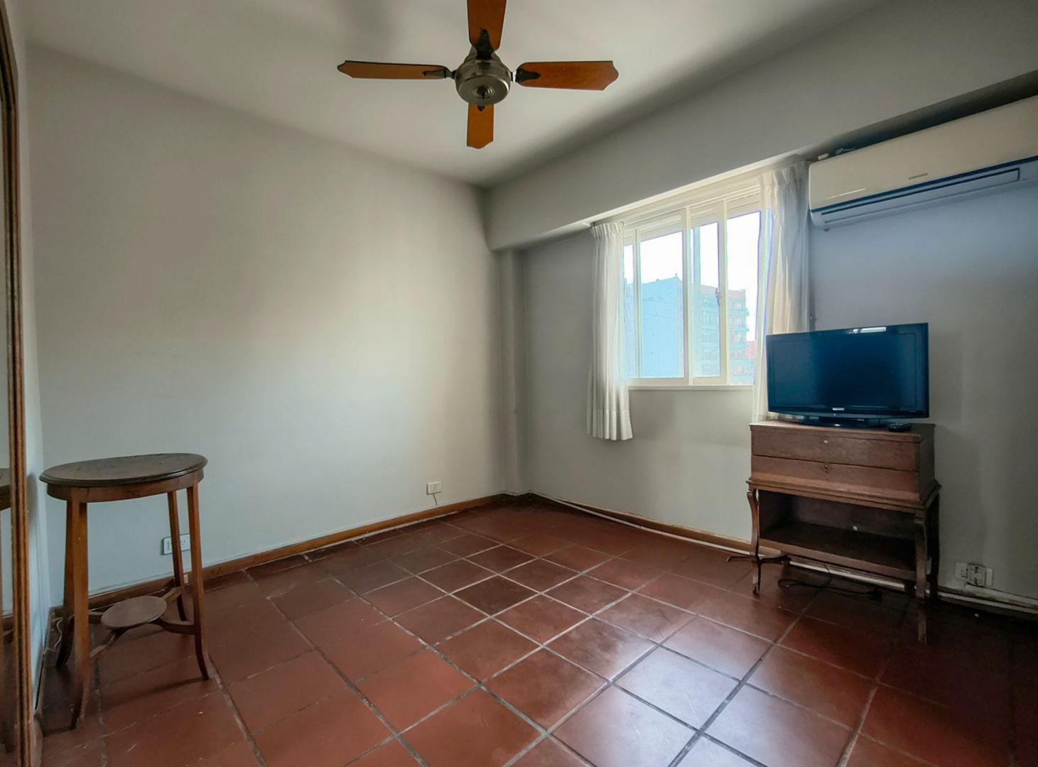 Foto de DEPTO 4 AMB EN VENTA ALMAGRO, imagen 3