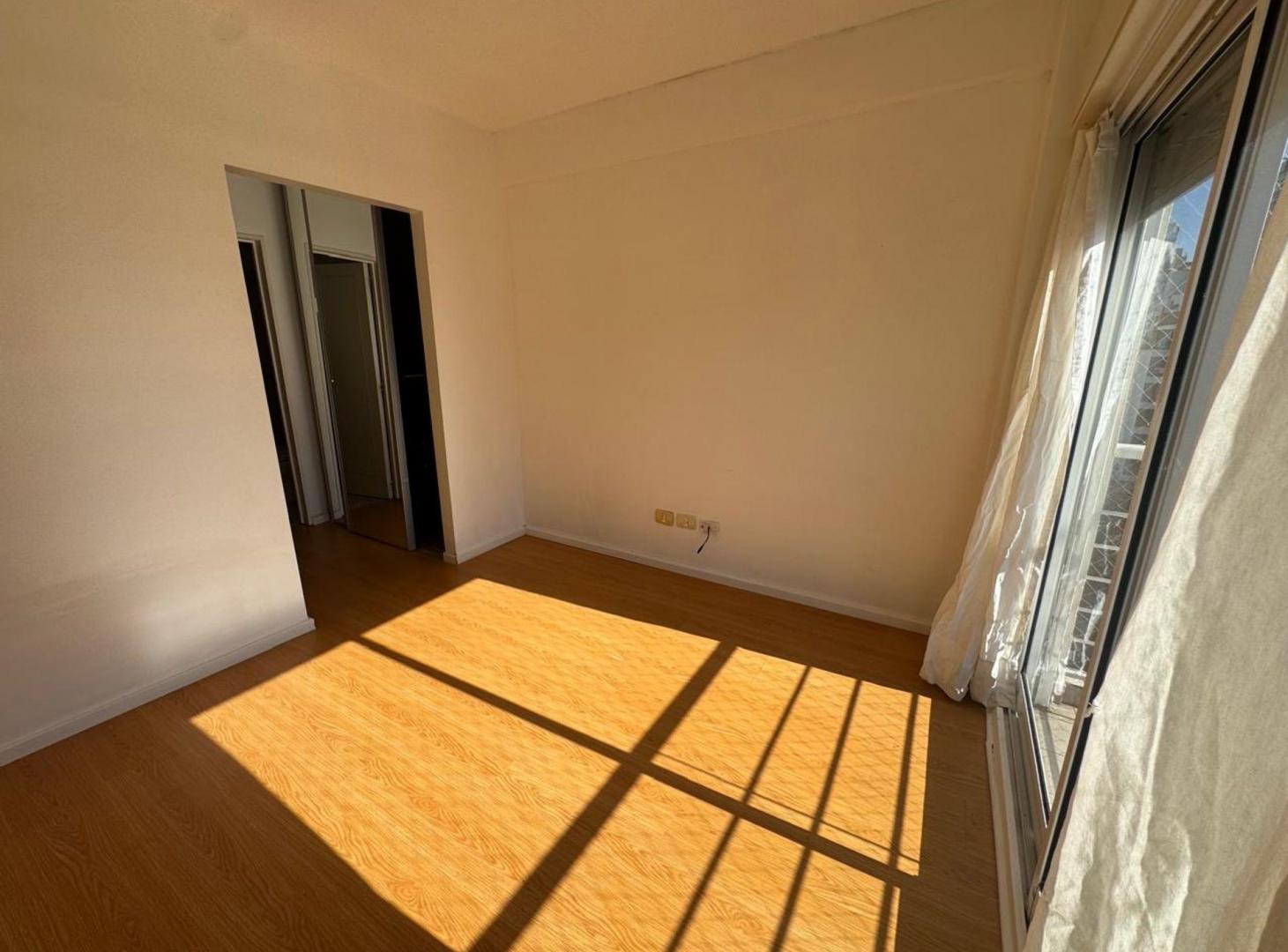 Foto de Alquiler 3 ambientes con balcon y cochera Belgrano, imagen 3
