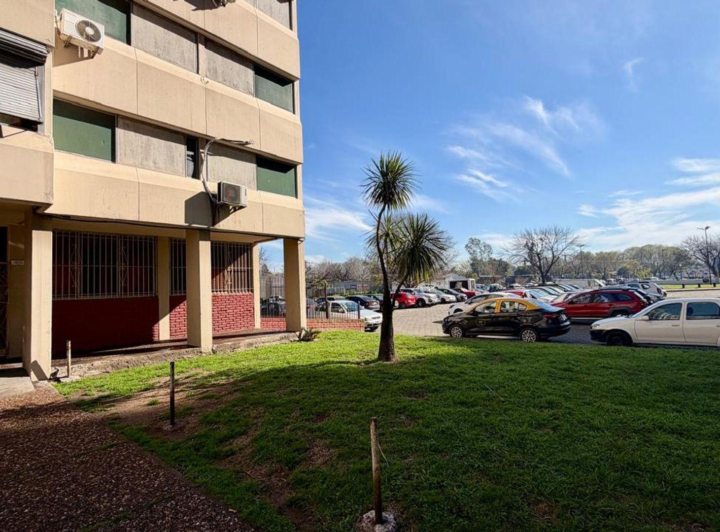Foto de DEPARTAMENTO 3 AMB VENTA EN VILLA LUGANO A/CREDITO, imagen 2