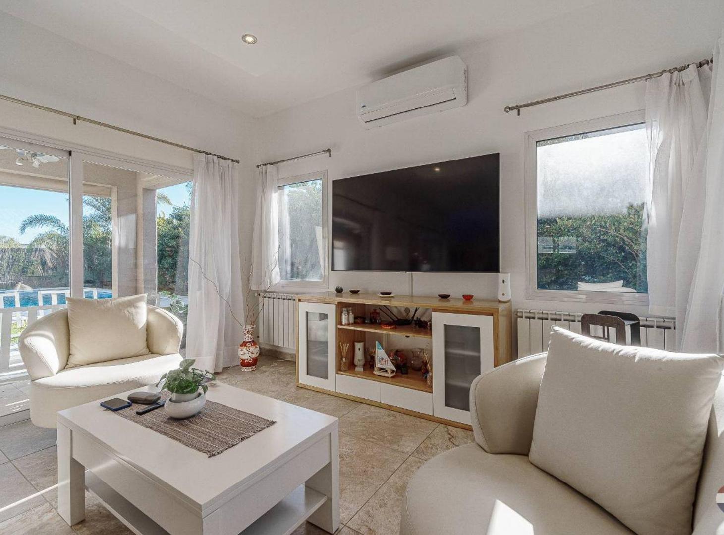 Foto de VENTA CASA EN LAGOS DE CANNING LOTE INTERNO PILETA, imagen 3