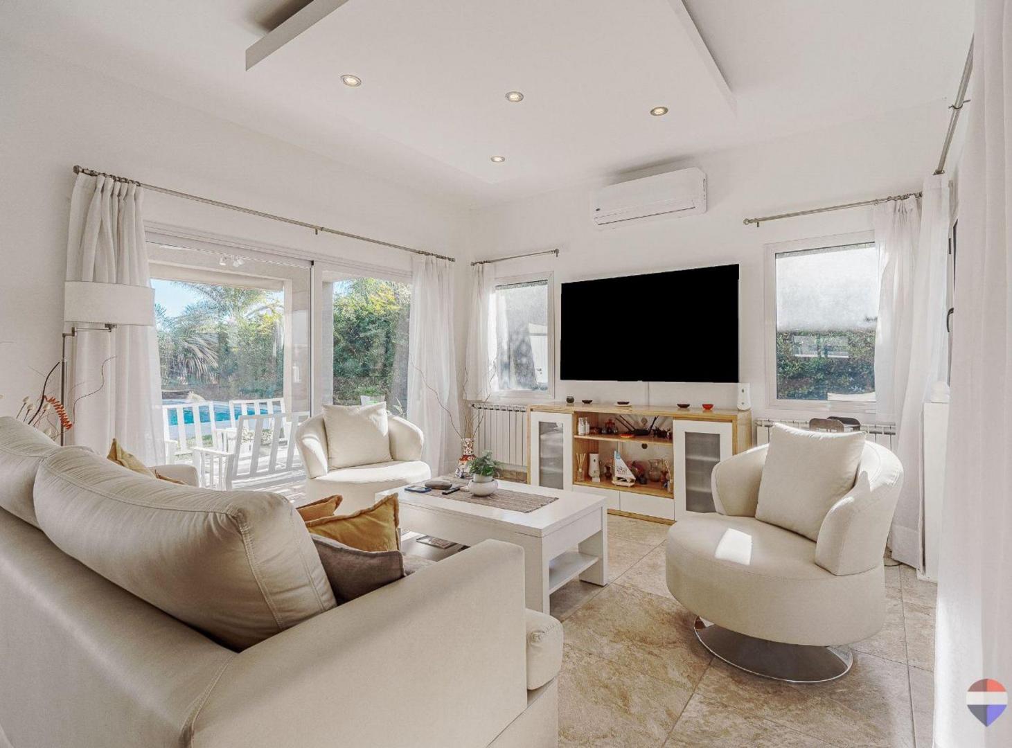 Foto de VENTA CASA EN LAGOS DE CANNING LOTE INTERNO PILETA, imagen 4