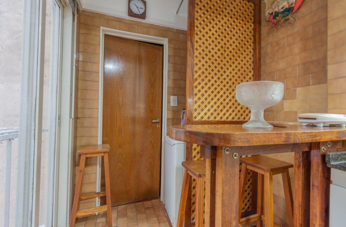 Foto de VENTA RECOLETA 4 AMB Y DEPENDECIAS + GUARDACOCHE., imagen 5