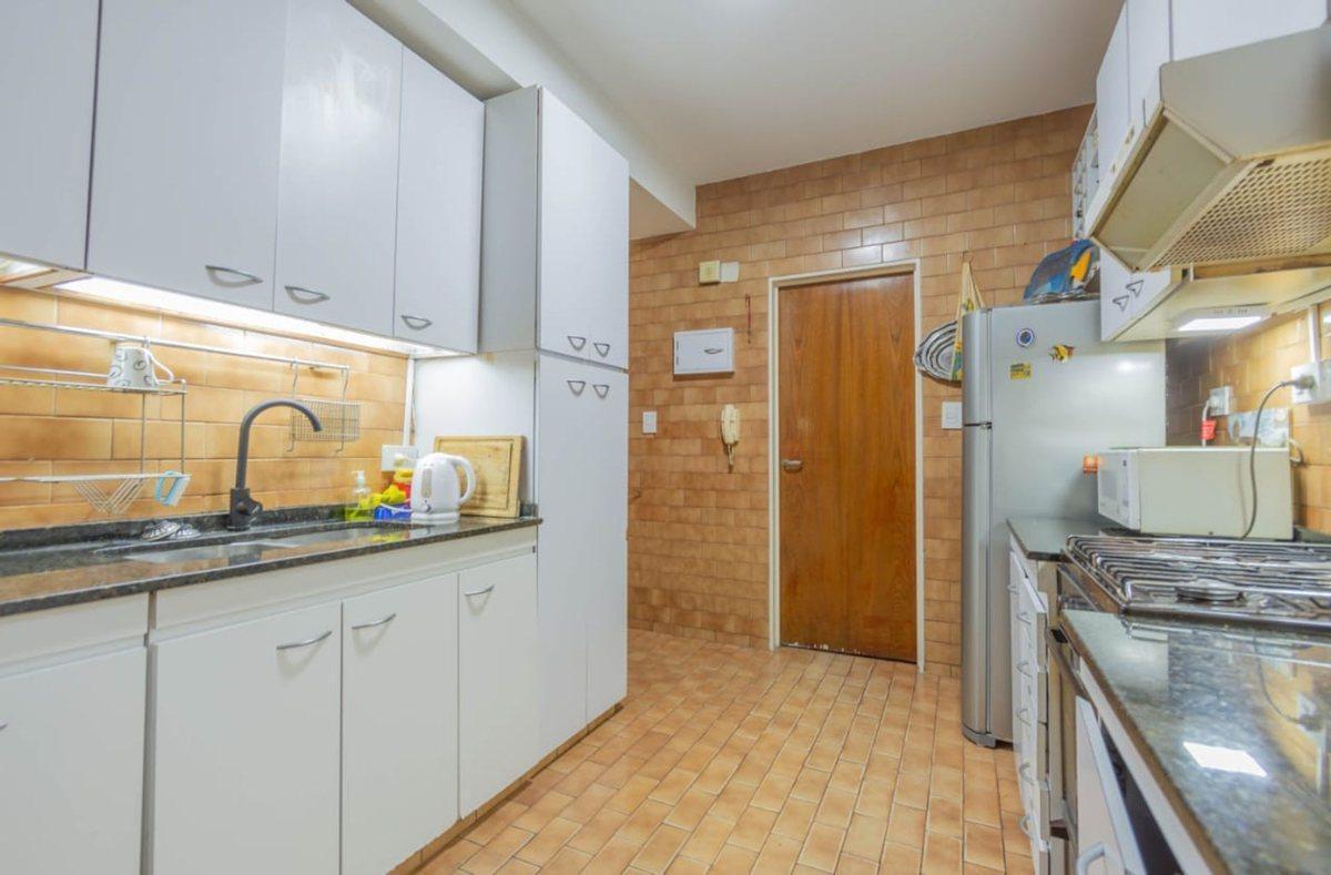 Foto de VENTA RECOLETA 4 AMB Y DEPENDECIAS + GUARDACOCHE., imagen 4