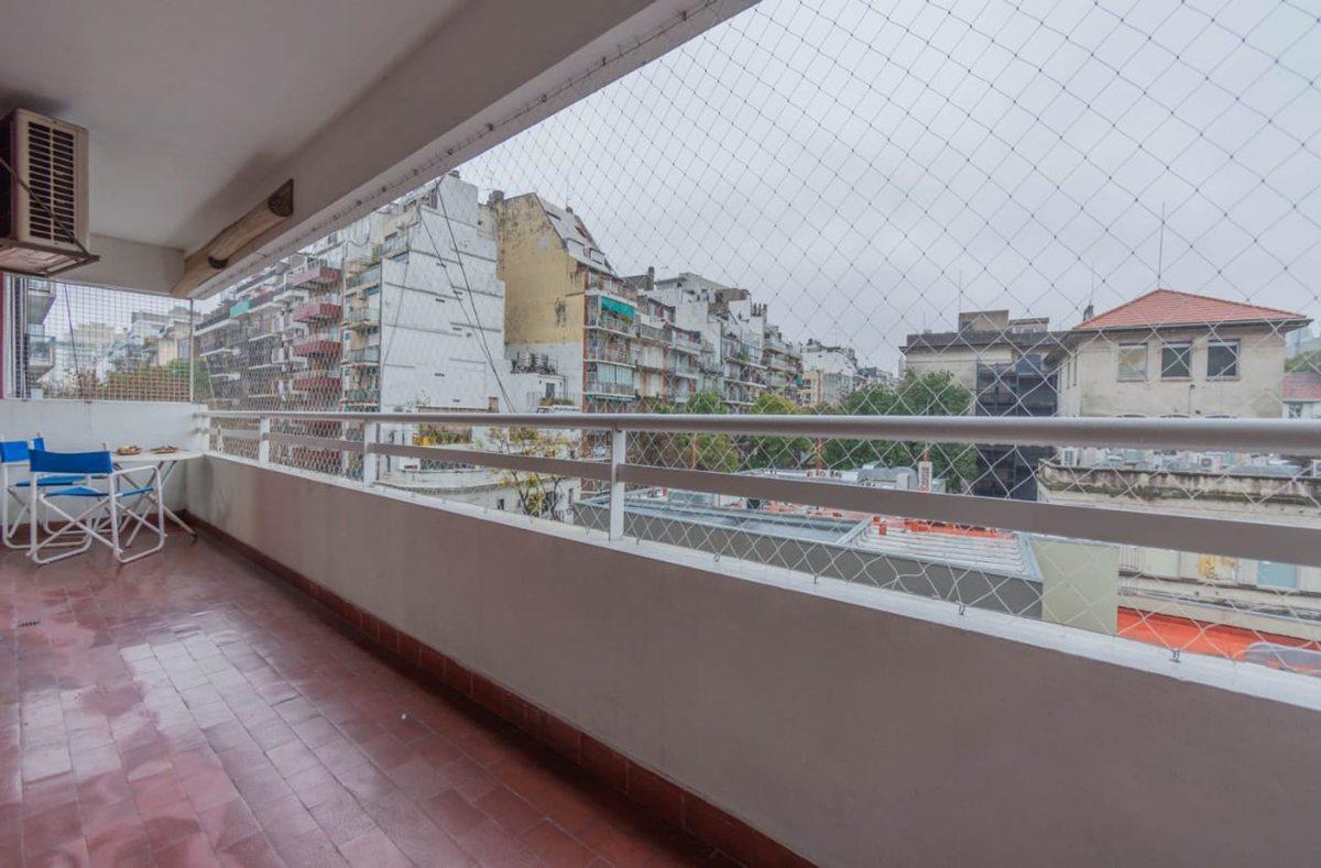 Foto de VENTA RECOLETA 4 AMB Y DEPENDECIAS + GUARDACOCHE., imagen 3