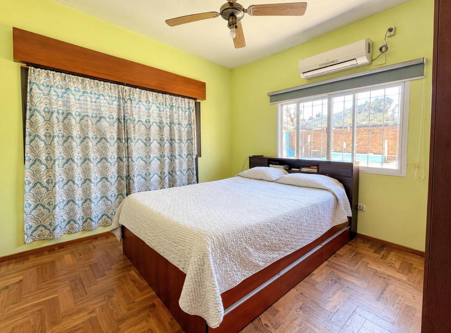 Foto de CASA VENTA 4 AMB, PILETA APTO CREDITO, imagen 4