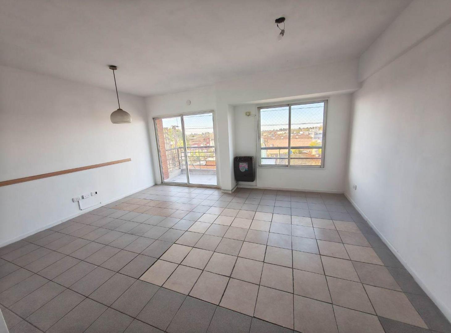 Foto de DEPARTAMENTO 4 AMB EN VENTA SAN MIGUEL COCHERA BAU, imagen 5