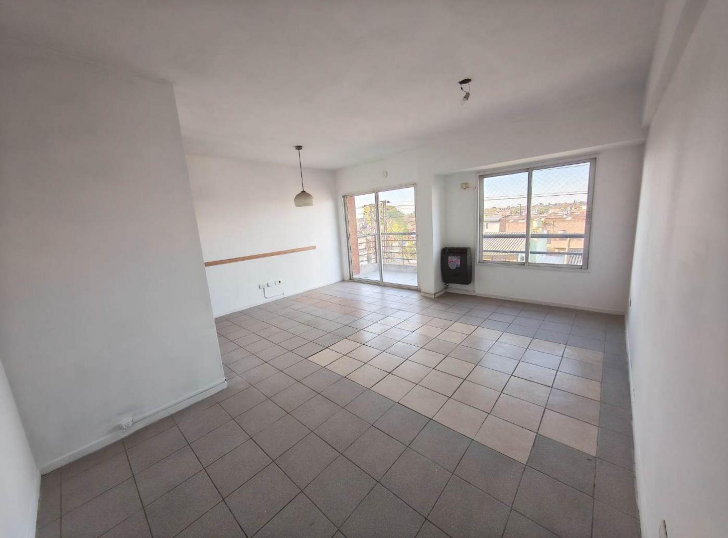 Foto de DEPARTAMENTO 4 AMB EN VENTA SAN MIGUEL COCHERA BAU, imagen 1