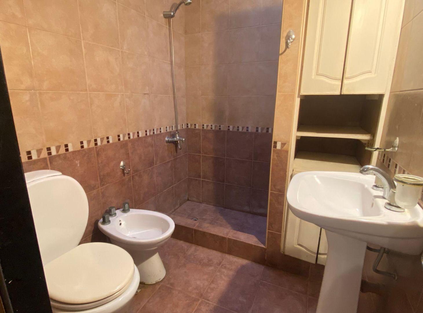 Foto de En Venta PH 5 ambientes en Villa Luro, imagen 2