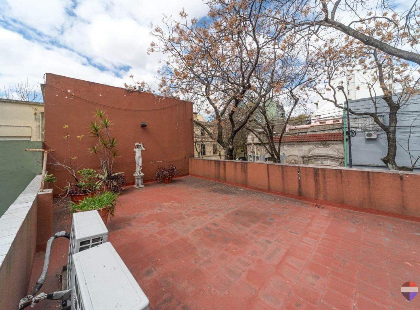 Foto de VENTA PH 2 AMBIENTES ALMAGRO CON COCHERA Y TERRAZA, imagen 2