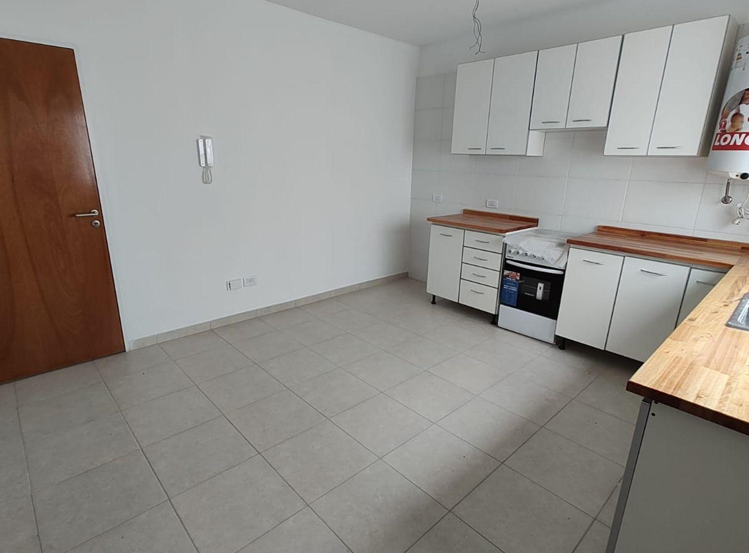 Foto de DEPARTAMENTO 3 AMB OPC. COCHERA Y BALCÓN TERRAZA, imagen 2