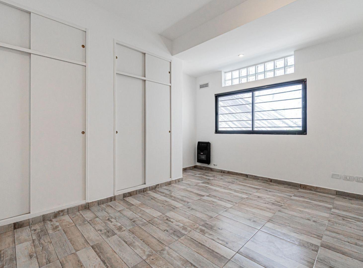 Foto de ALQ CASA 4 AMB LUMINOSA EN VILLA CRESPO CON PATIO, imagen 3
