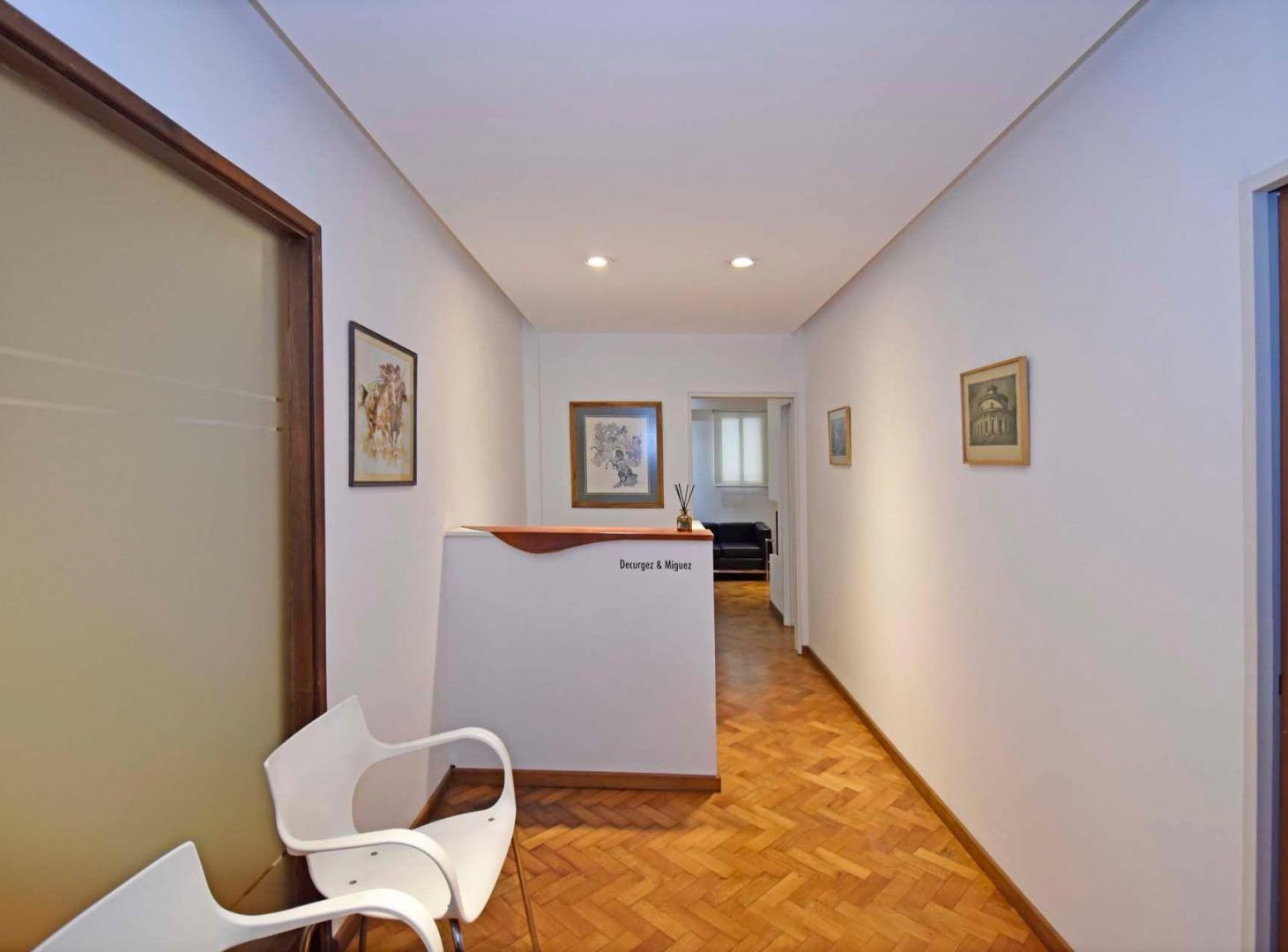 Foto de OFICINA EN VENTA EDIFICIO HISTORICO APTO VIVIENDA, imagen 2